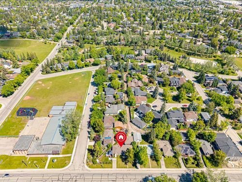 4528 26 Ave Sw, Calgary, AB, T3E0P9 | Card Image