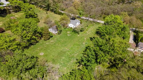 11s104 S Jackson St, Burr Ridge, IL, 60527-6885 | Card Image