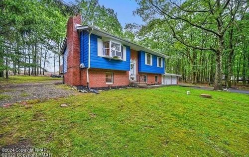 21 Basswood Ct, Albrightsville, PA, 18210-3800 | Card Image