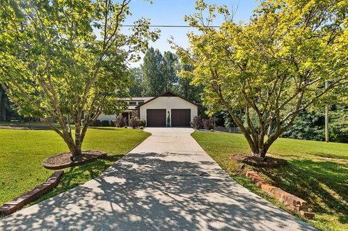 195 Pine Trail Rd, Fayetteville, GA, 30214-4095 | Card Image
