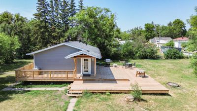 4302 50 Ave, House detached with 2 bedrooms, 1 bathrooms and 3 parking in Stettler AB | Image 3