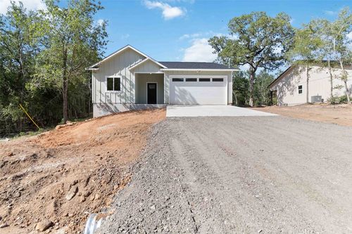 152 Palikea Cir, Bastrop, TX, 78602-7303 | Card Image
