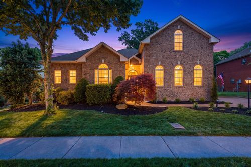 952 Century Oak Dr, Nashville, TN, 37211-7054 | Card Image