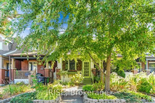 61 Chisholm Ave, Toronto, ON, M4C4V1 | Card Image