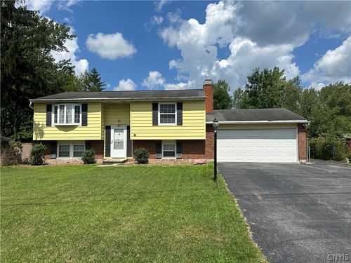 5941 Farrington Rd, Cicero, NY, 13039-9068 | Card Image