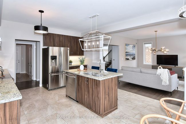 39 Summer Lane, House other with 7 bedrooms, 6 bathrooms and 4 parking in Peterborough ON | Image 11