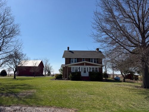 915 Emery Rd, Maroa, IL, 61756-9032 | Card Image