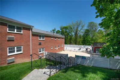 F7 - 1879 Crompond Road, Home with 2 bedrooms, 1 bathrooms and null parking in Peekskill NY | Image 3