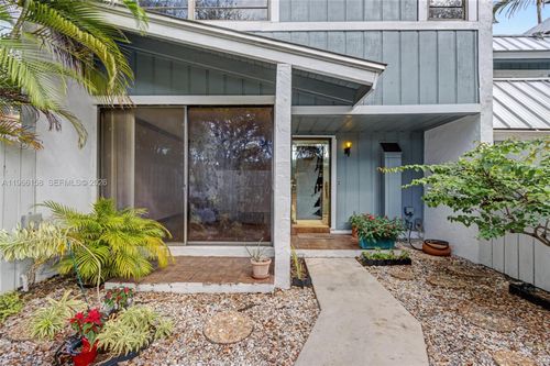 7123 Sw 53rd Ln, Miami, FL, 33155-5628 | Card Image