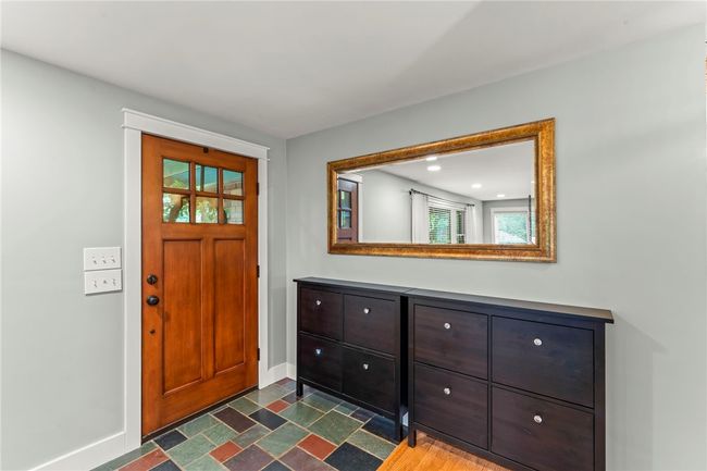 857 E Mcmurray Rd, House other with 3 bedrooms, 3 bathrooms and 2 parking in Peters Twp PA | Image 7