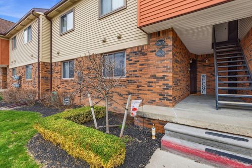 38604 Lanse Creuse St, Harrison Township, MI, 48045-2060 | Card Image