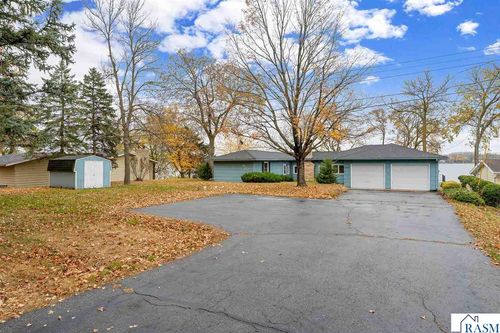 810 N Shore Dr, Waterville, MN, 56096-1002 | Card Image