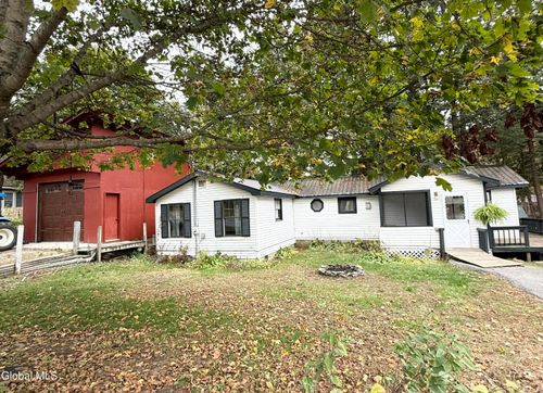 90 Library Ave, Warrensburg, NY, 12885-1226 | Card Image