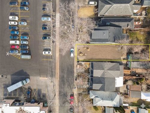 95 Gainsborough Rd, Toronto, ON, M4L3C3 | Card Image