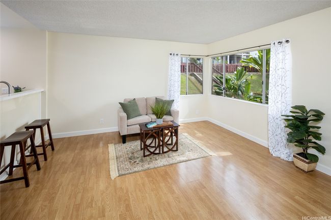 living room | Image 4