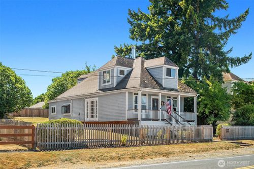9819 Sw Dock St, Vashon, WA, 98070-8425 | Card Image