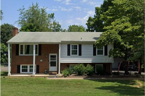 5335 Cave Spring Ln, Roanoke, VA, 24018-3805 | Card Image