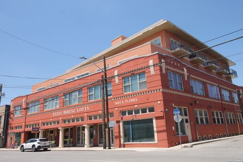 apt-216-1401 S Flores St, San Antonio, TX, 78204-1653 | Card Image