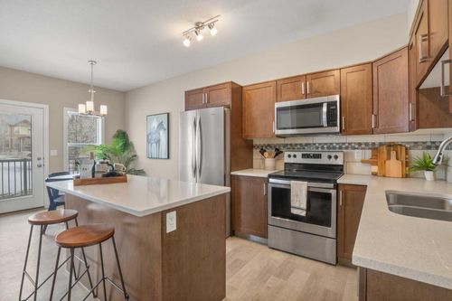 206-148 Vanier Dr, Red Deer, AB, T4R0V1 | Card Image