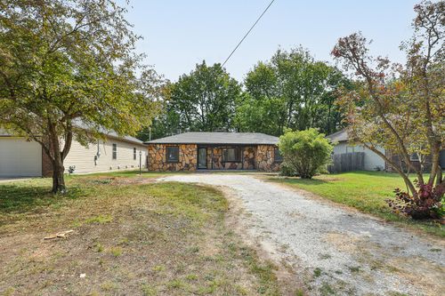 1504 S Rogers Ave, Springfield, MO, 65804-1132 | Card Image
