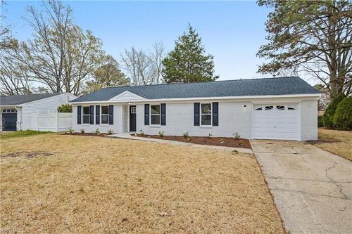 424 Casselberry Ln, Virginia Beach, VA, 23452-3525 | Card Image