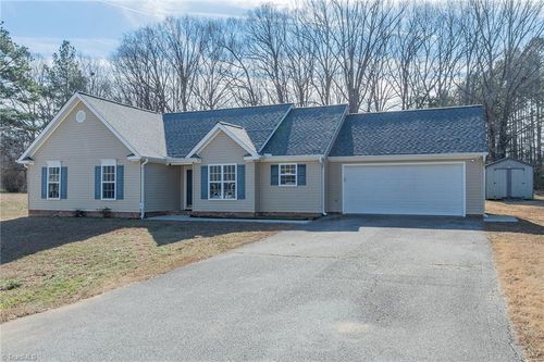 358 Carriage Ln, Linwood, NC, 27299-9524 | Card Image