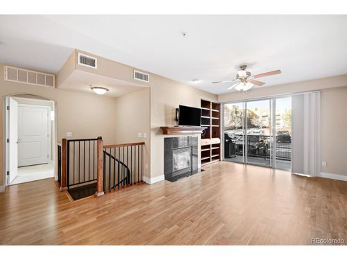 d211-9019 E Panorama Cir, Englewood, CO, 80112-3568 | Card Image