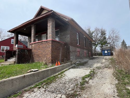 1324 E New York Street, Aurora, IL, 60505 | Card Image