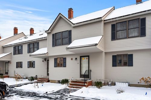 10-10 Carriage Ct, Merrimac, MA, 01860-2026 | Card Image