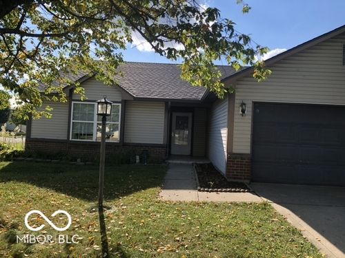 8048 Southern Trails Pl, Indianapolis, IN, 46237-8207 | Card Image