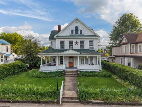 15 Meade St, Buckhannon, WV, 26201-2629 | Card Image