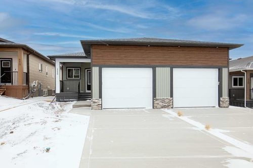 112 Gray Close, Sylvan Lake, AB, T4S0W4 | Card Image