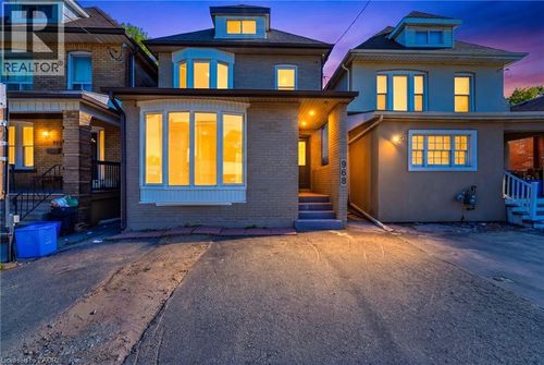 968 Main St E, Hamilton, ON, L8M1M8 | Card Image