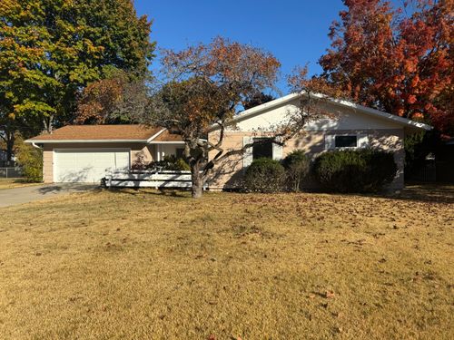 116 Pinecrest Rd, Whitehall, MI, 49461-1924 | Card Image