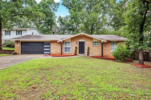 4 Sallisaw Cir, North Little Rock, AR, 72116-5328 | Card Image