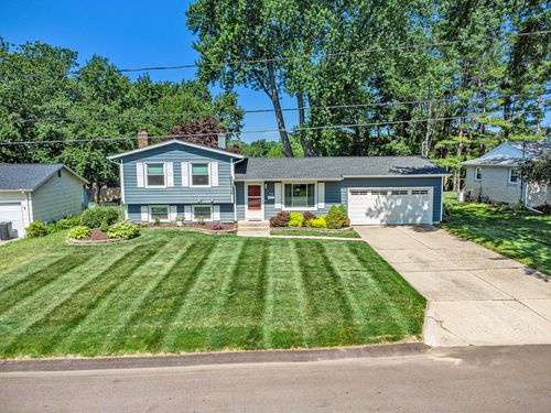 712 Knollwood Dr, Battle Creek, MI, 49015-4612 | Card Image