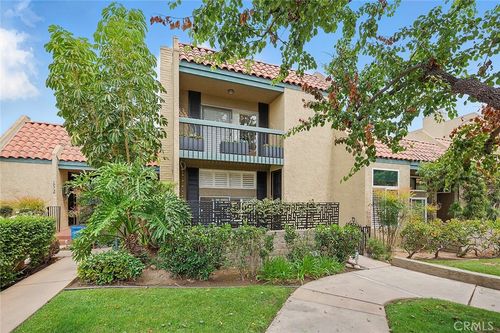 1070 Palo Verde Ave, Long Beach, CA, 90815-4728 | Card Image