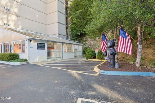 405-413 Baskins Creek Rd, Gatlinburg, TN, 37738-3558 | Card Image