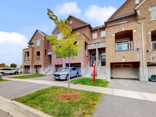 21 Gemma Pl, Brampton, ON, L6Z0J5 | Card Image