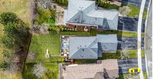 361 Gaston Pl, Newmarket, ON, L3Y8M4 | Card Image