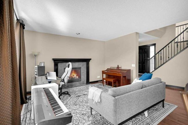 34 Panamount Bay Nw, Home with 3 bedrooms, 2 bathrooms and 4 parking in Calgary AB | Image 5