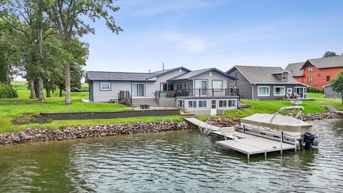 43951 Percheron Loop, Pelican Rapids, MN, 56572-7342 | Card Image