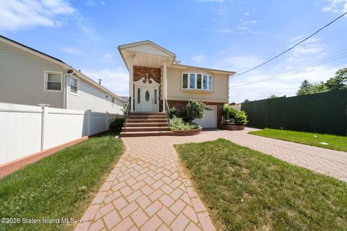 599 Foster Rd, Staten Island, NY, 10309-2249 | Card Image
