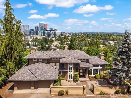9610 Se 7th St, Bellevue, WA, 98004-6554 | Card Image