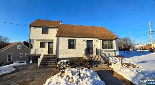 735 Spring Valley Rd, Maywood, NJ, 07607-1426 | Card Image