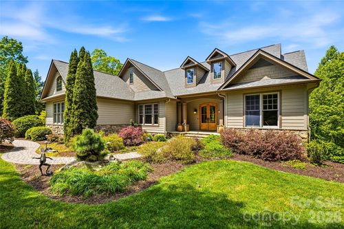 135 Crossvine Trl, Hendersonville, NC, 28739-6991 | Card Image