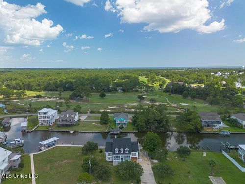 103 Locust Ln, Pass Christian, MS, 39571-2124 | Card Image