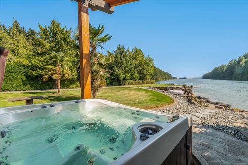 4718/4720 Shell Beach Rd, Ladysmith, BC, V9G1L7 | Card Image