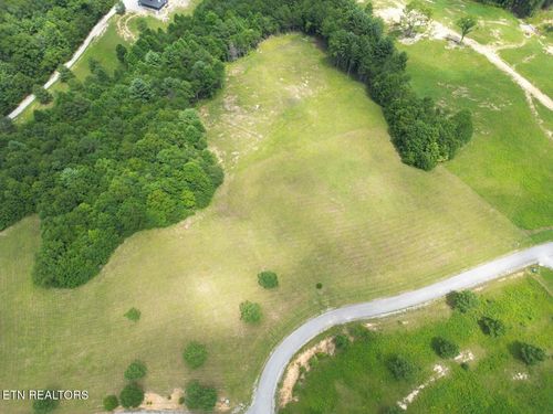 583 Vista View Pkwy, Jamestown, TN, 38556 | Card Image