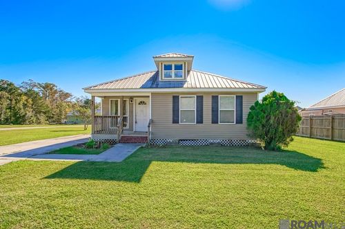26350 Riverscape Dr, Springfield, LA, 70462-3608 | Card Image